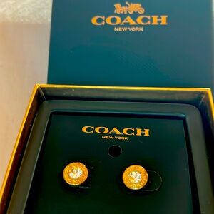 NEW COACH Signature Logo StudEarrings.Gold tone.Faceted diamond like center+Box.